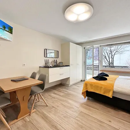 Phoenix - Haus Astral - *